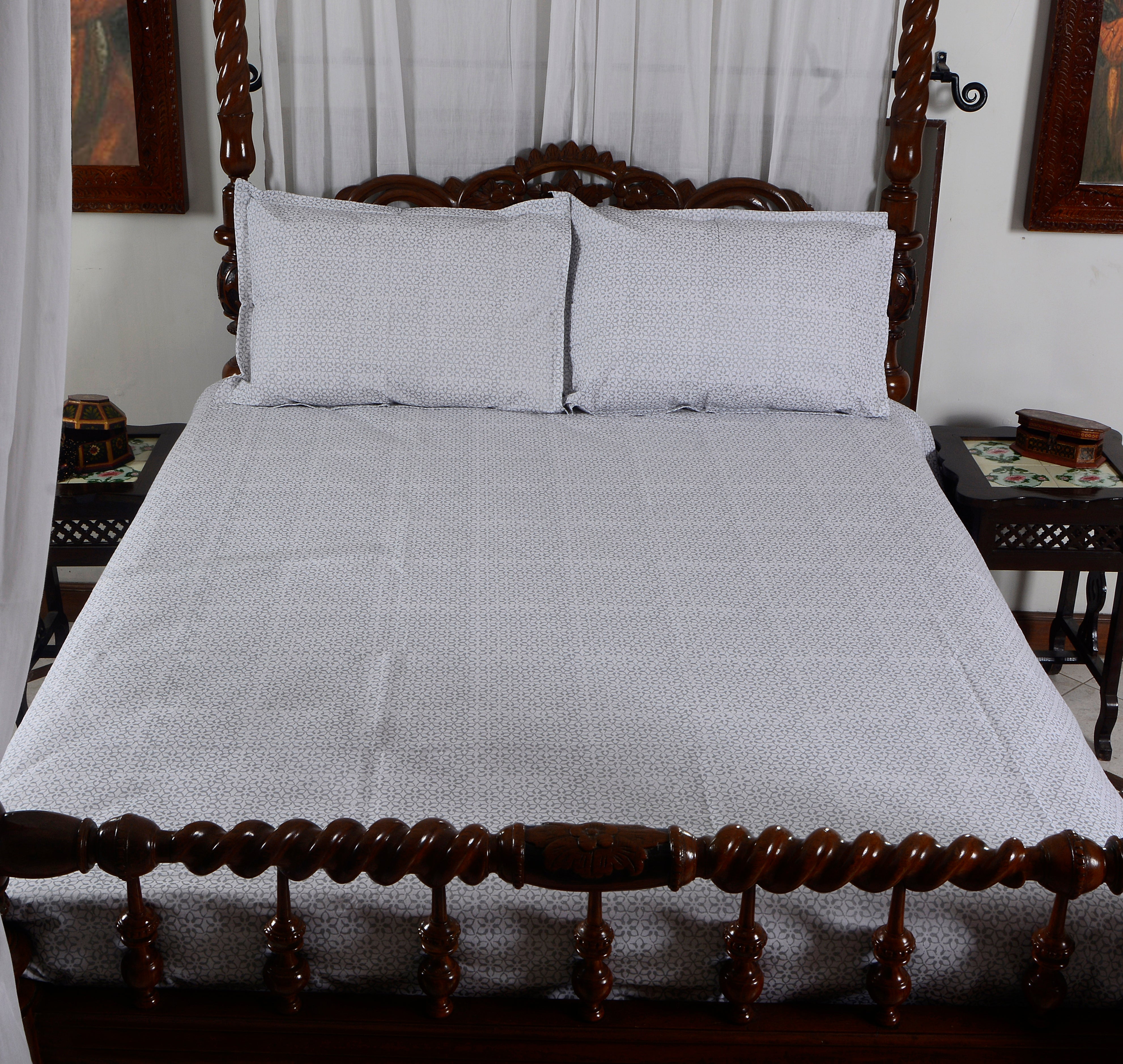 Silver Jaal - Bed Sheet