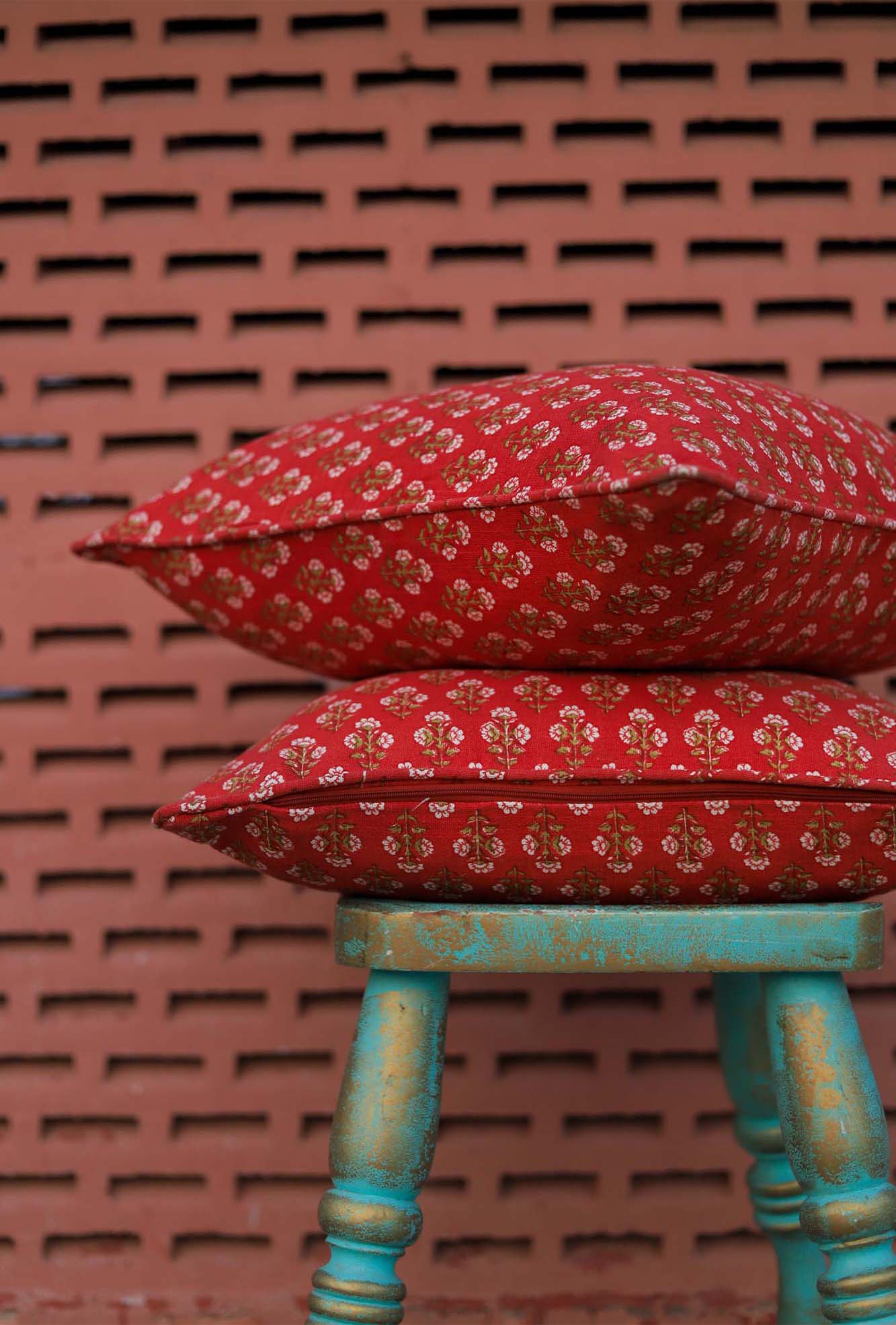 Cushion Cover Red Buti