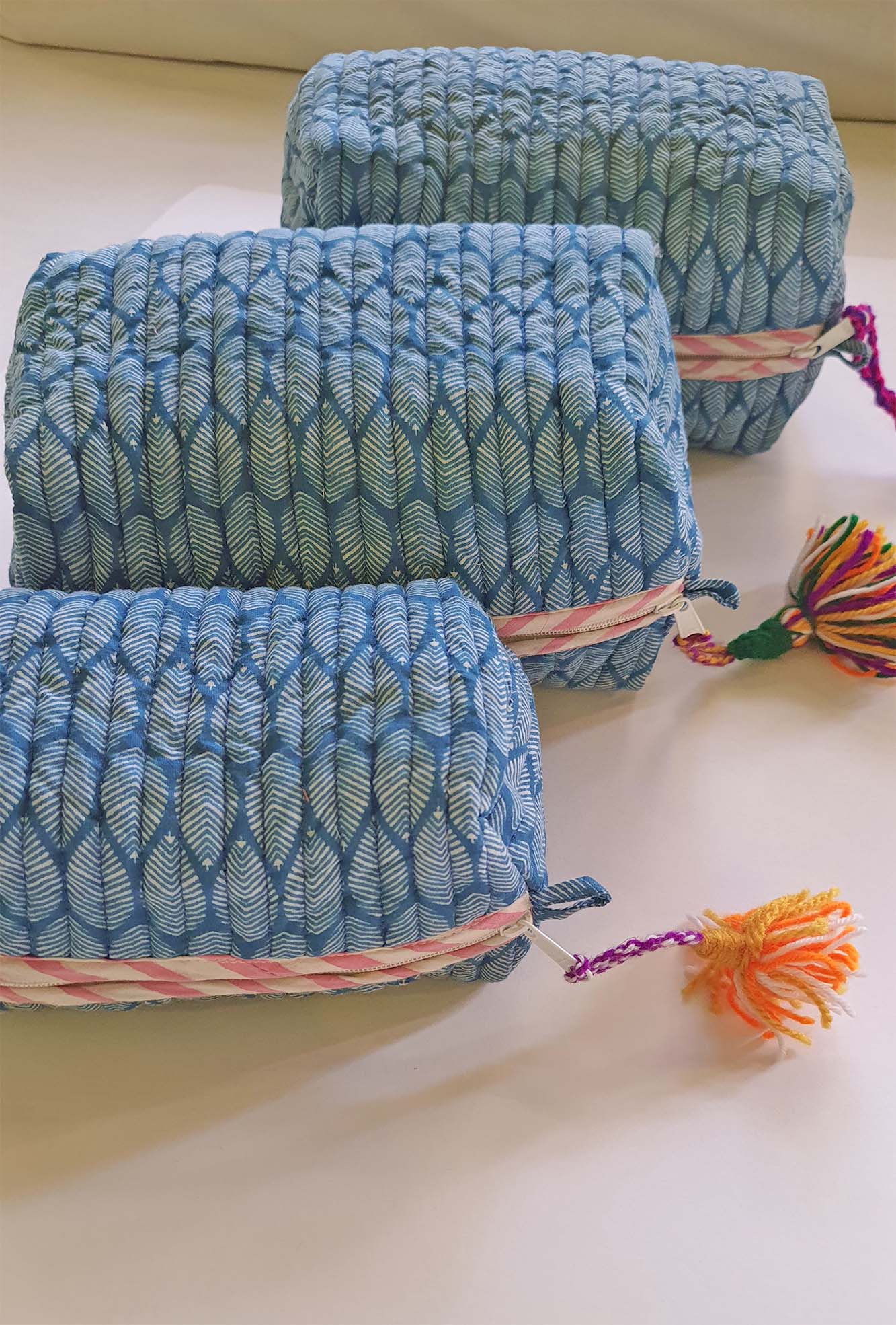 Leafy Blue Pouch Set of 3