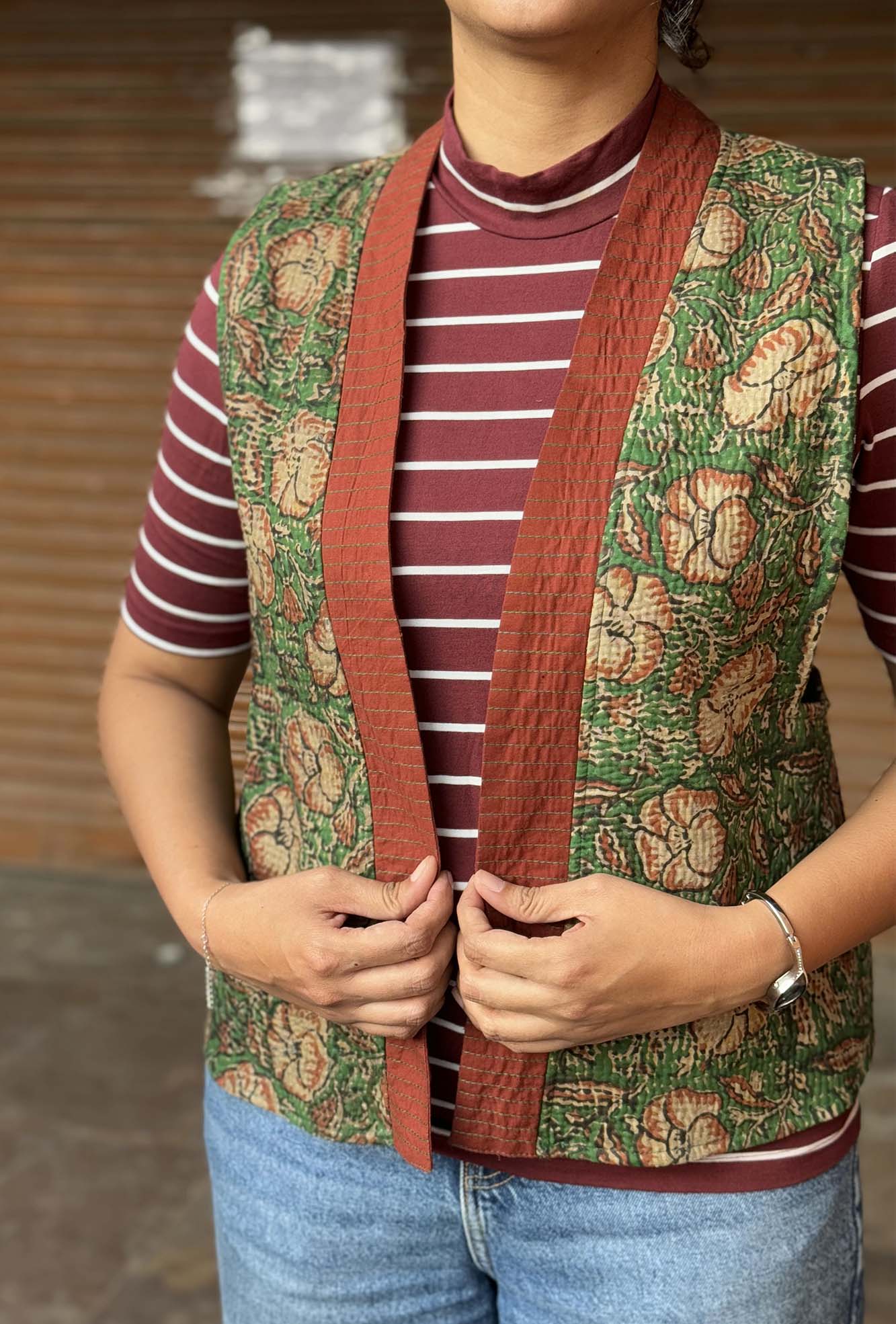 Jacket Sleeveles Kantha