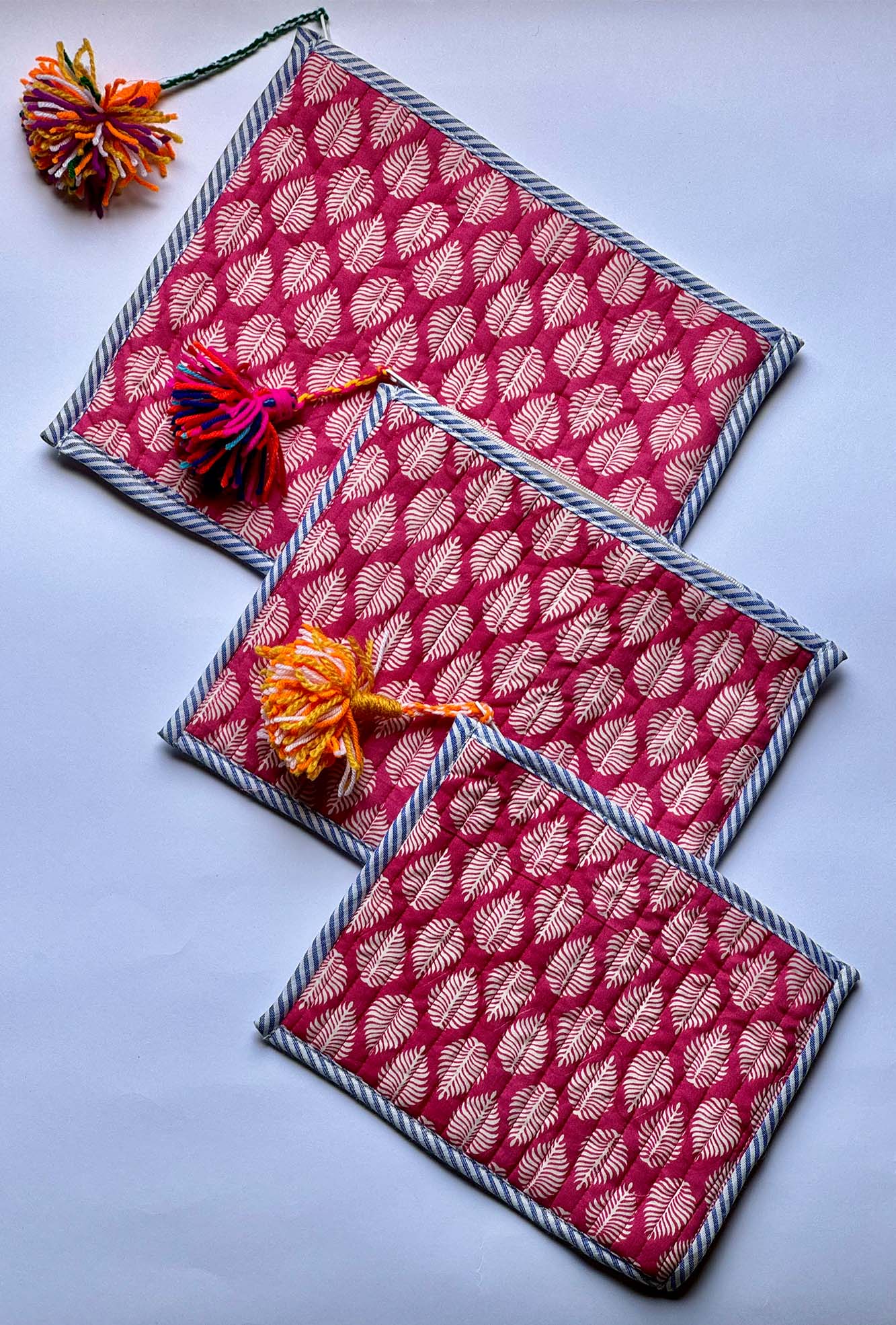 PInk Leaf Pouch Set of 3 - Flat Quilted