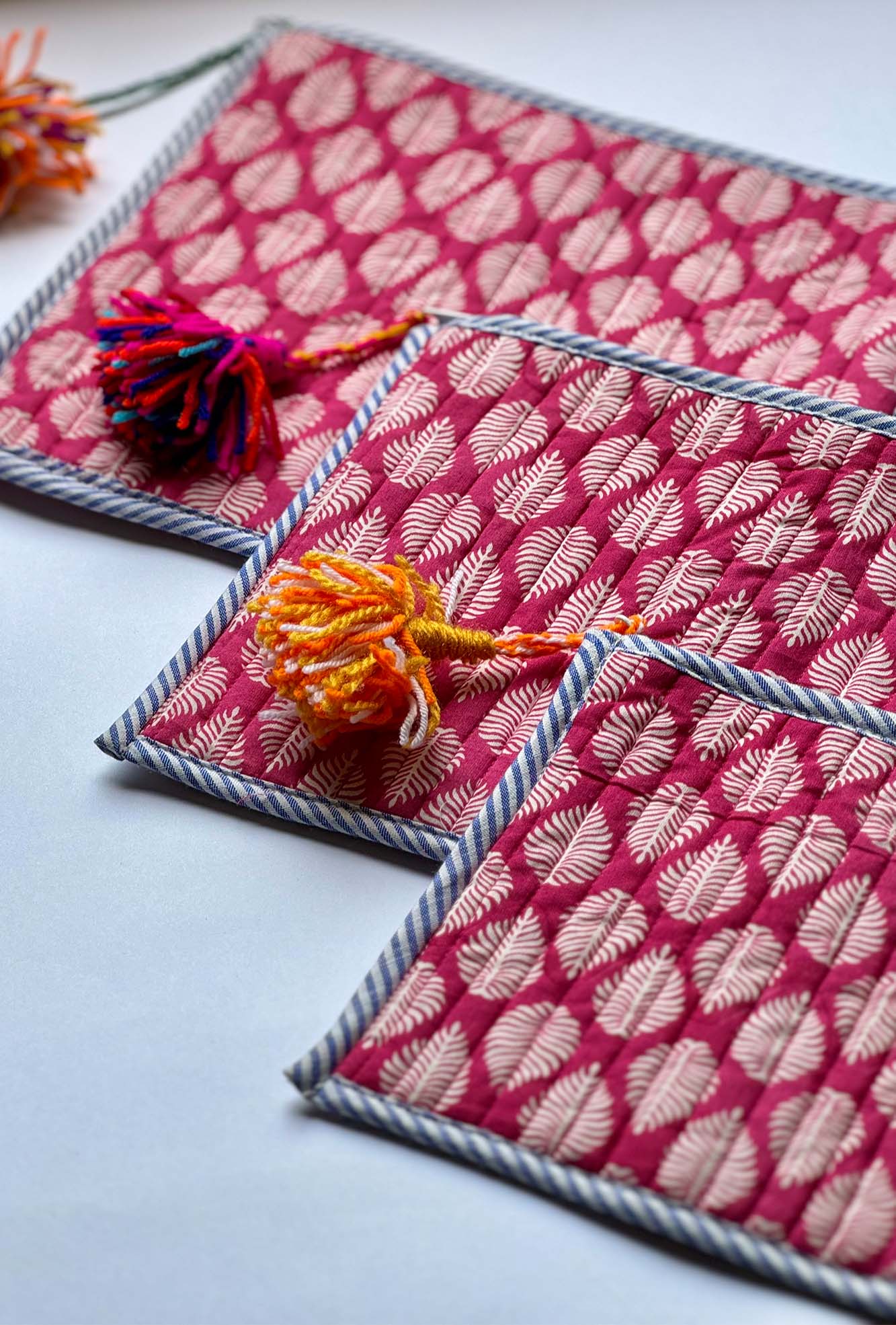 PInk Leaf Pouch Set of 3 - Flat Quilted