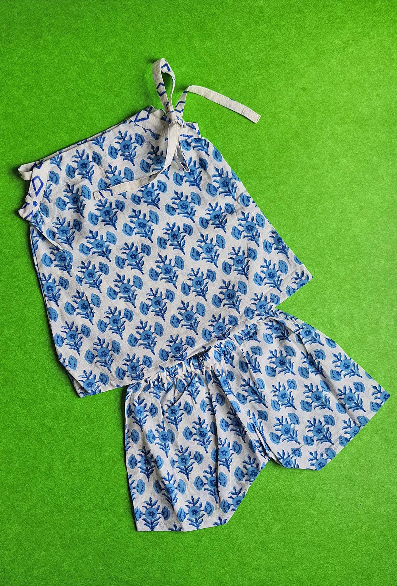 Blue Motifs Top Dori With Shorts