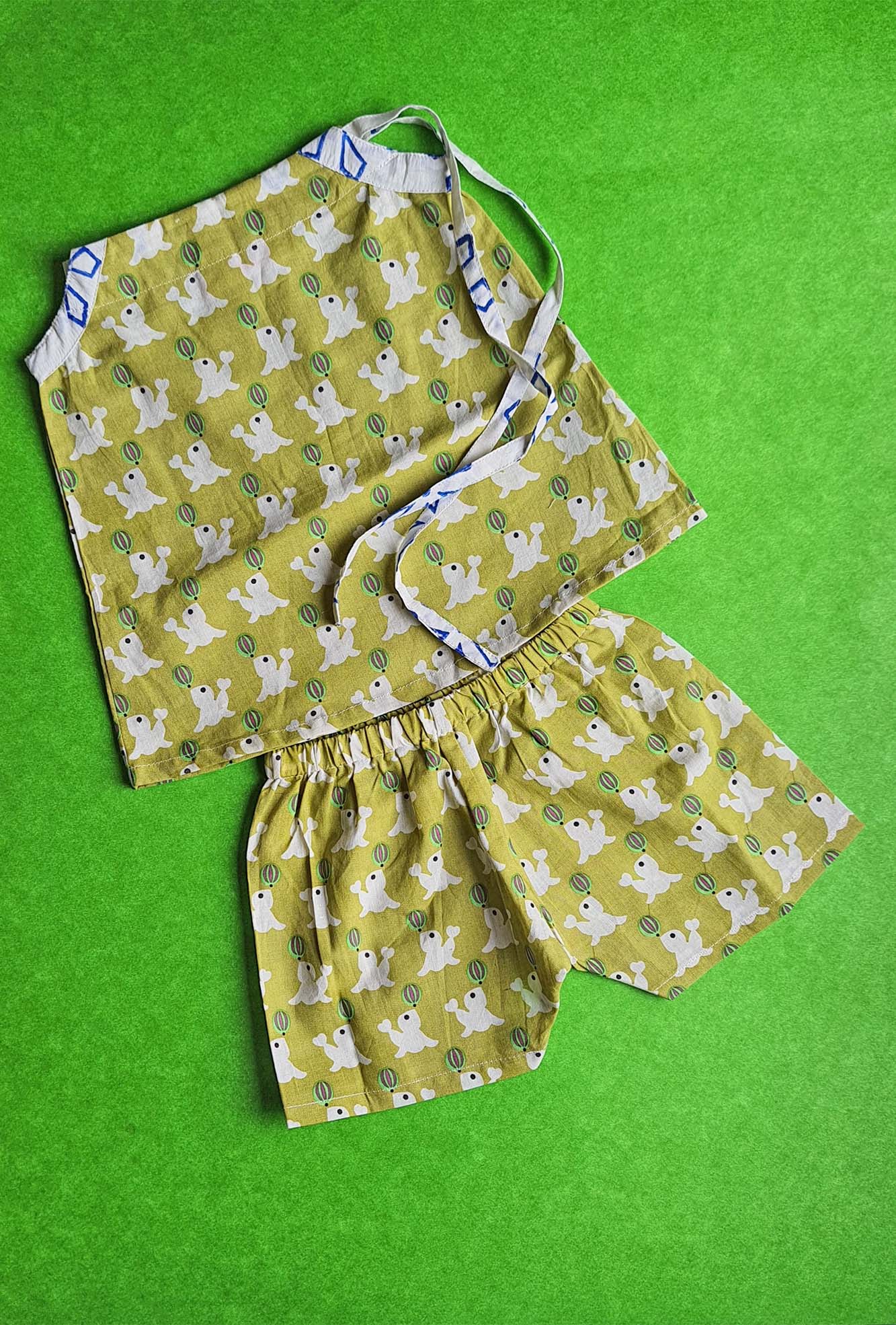 Green Dolphin Top Dori With Shorts