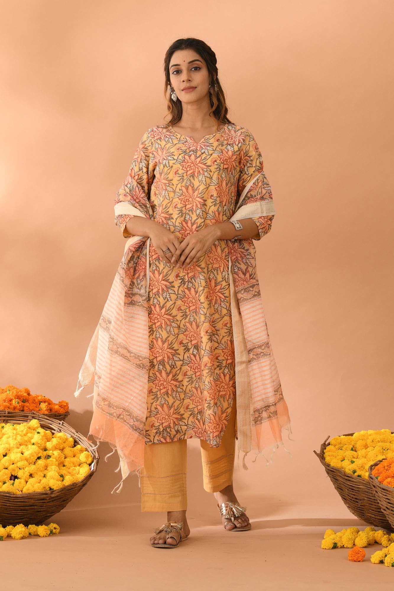 Women Peach Floral Chanderi Suit-Set Of 3