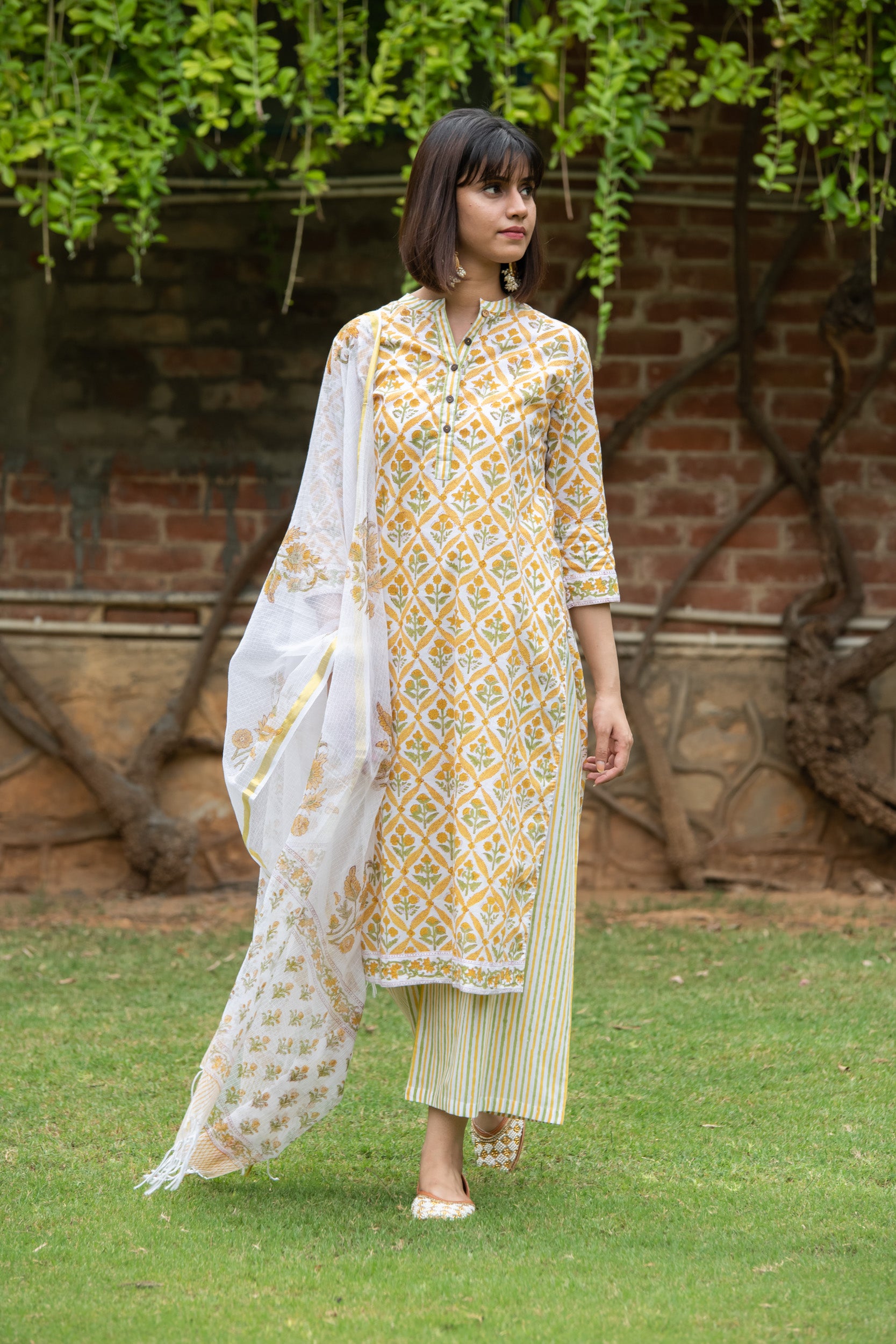 Ochre Yellow Green Straight Kurta S/3