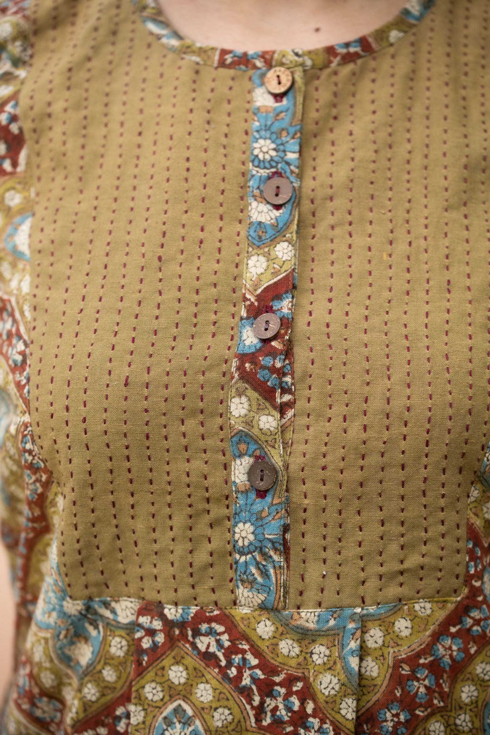 Khadi suit neck design hotsell